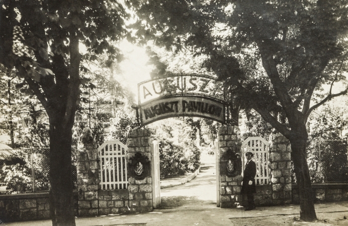 Hidegkúti úti bejárat, 1930