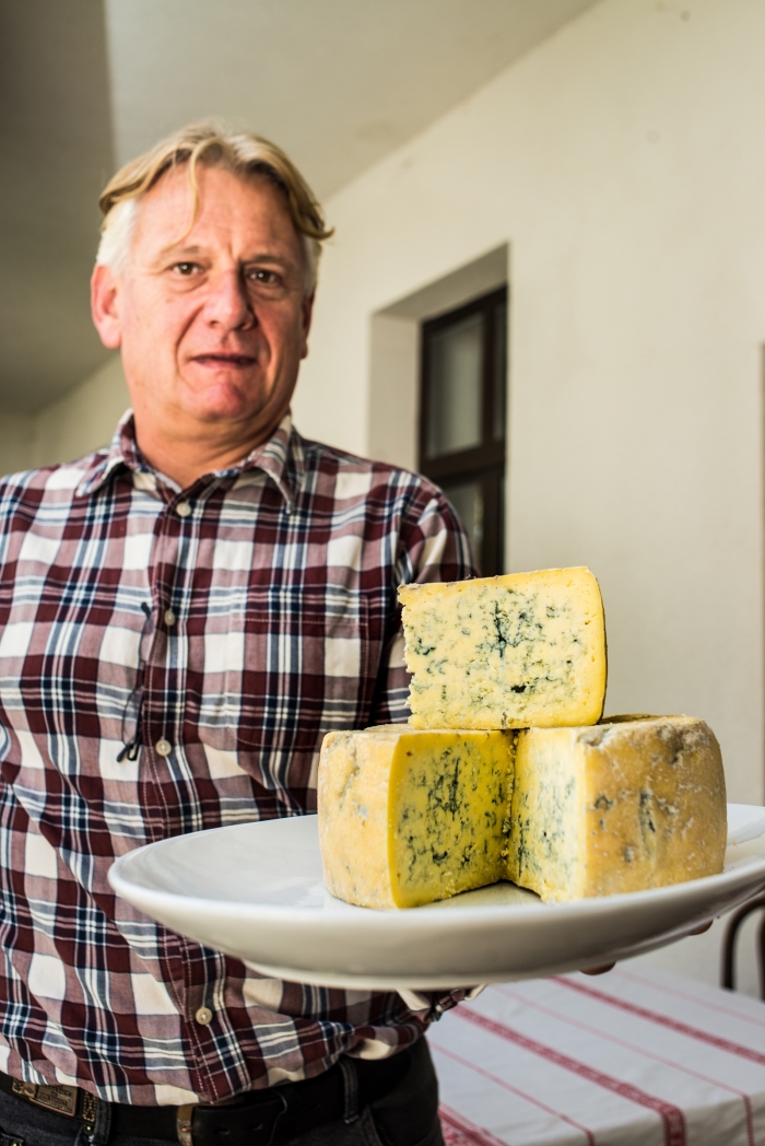 Világszínvonalú kékpenészes sajt a Duna és az Ipoly találkozásánál.