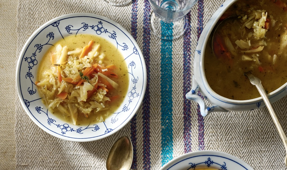 Gömböcleves káposztalében főzve