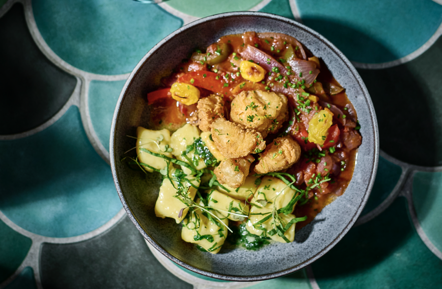 Ördöghal-cacciatore medvehagymapesztós gnocchival