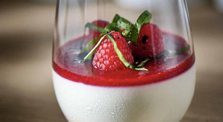 Zseniális Panna cotta málnával